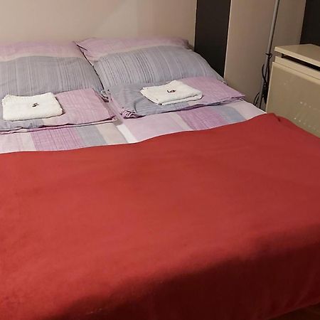 Tisza-Parti Napfeny Apartman Szegedin Zimmer foto