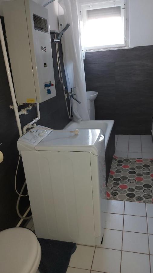 Tisza-Parti Napfeny Apartman Szegedin Exterior foto
