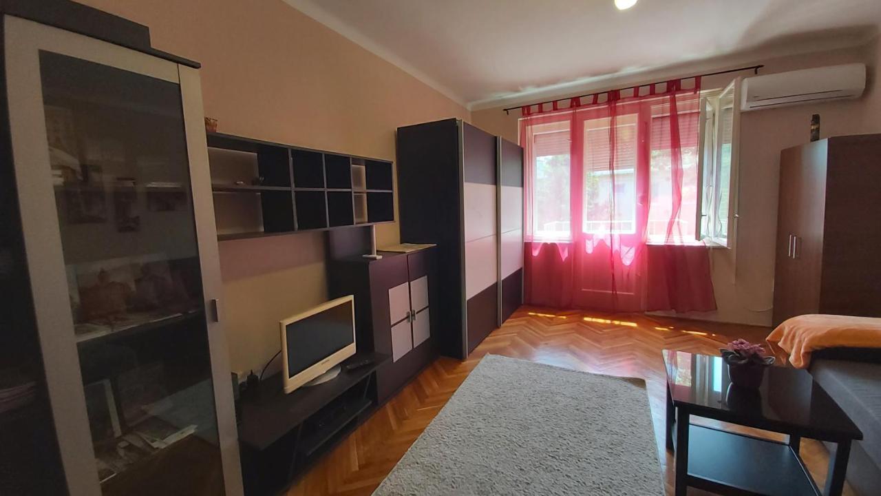 Tisza-Parti Napfeny Apartman Szegedin Exterior foto