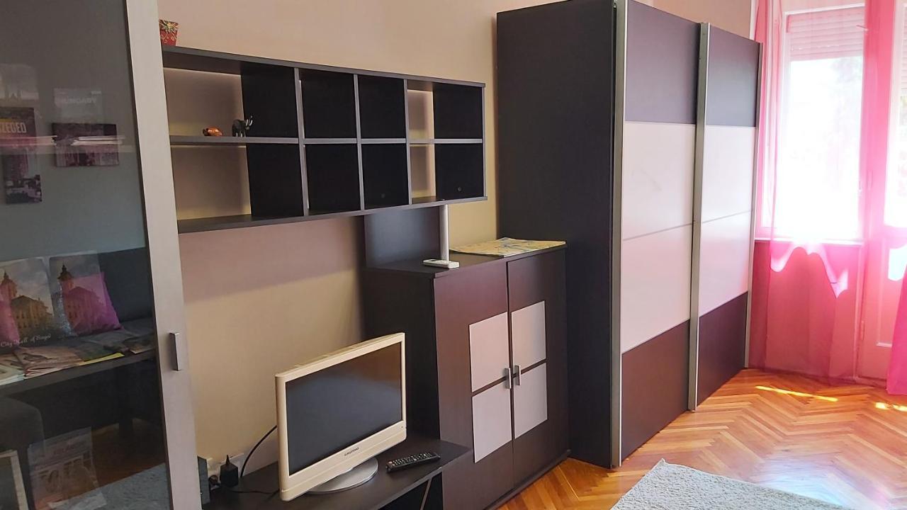 Tisza-Parti Napfeny Apartman Szegedin Exterior foto