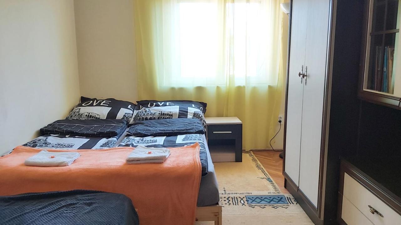 Tisza-Parti Napfeny Apartman Szegedin Exterior foto